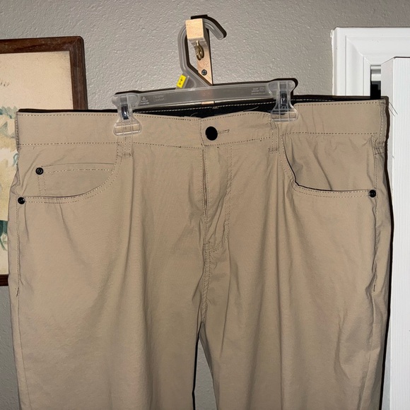 Denali lightweight Tech pants bundle - Picture 5 of 7